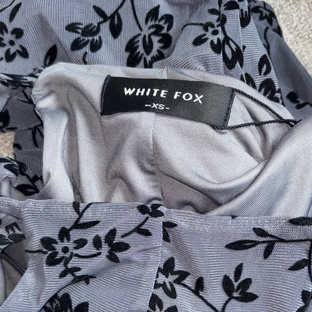 NWT 2 Piece WhiteFox Boutique Pant And Top Set - Picture 2 of 8